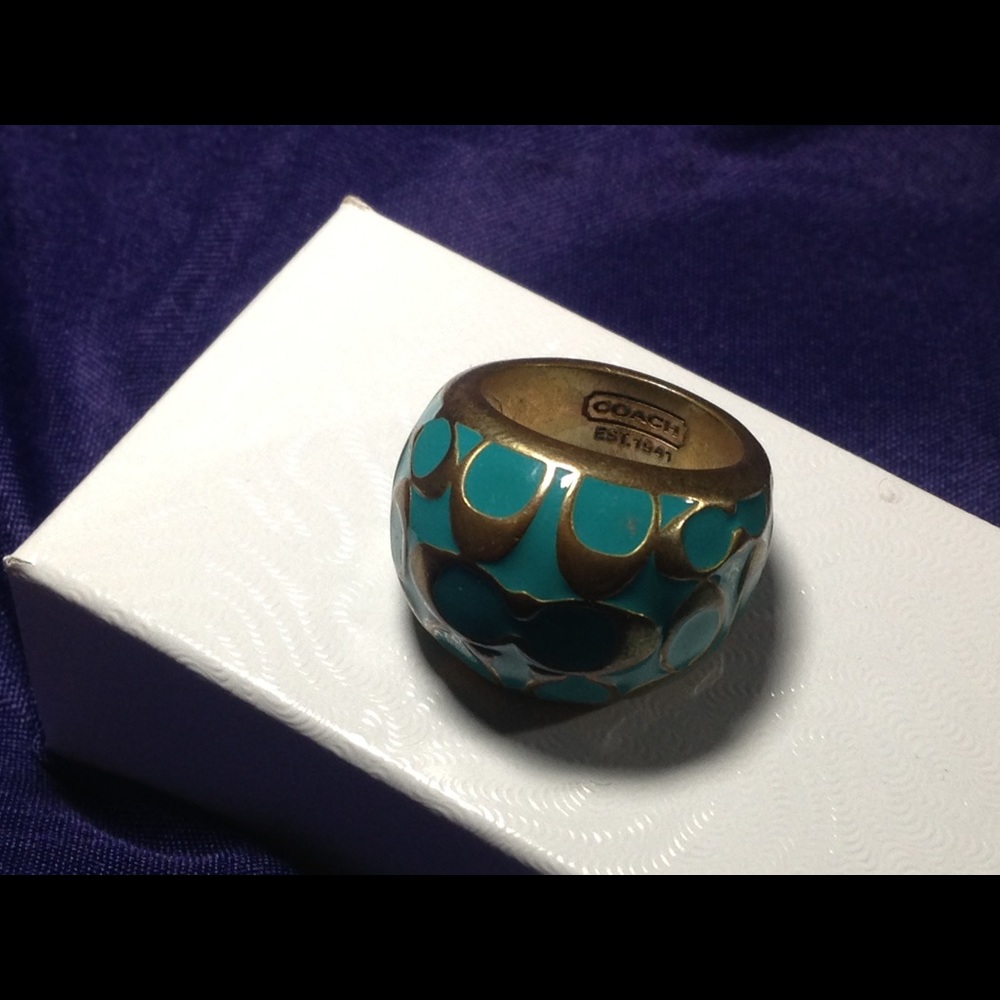 Coach Ring